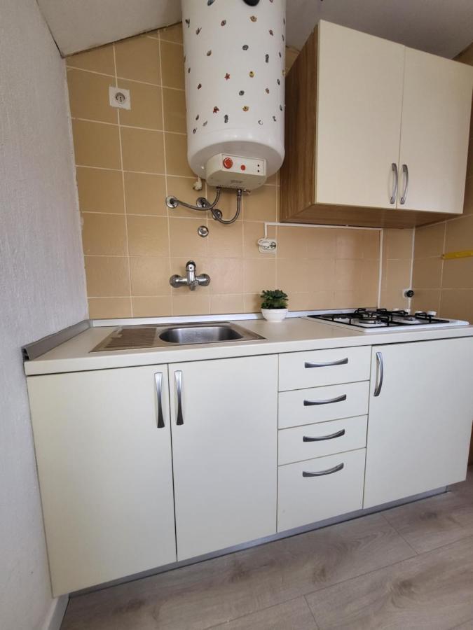Apartmaniinprimosten Ngoại thất bức ảnh