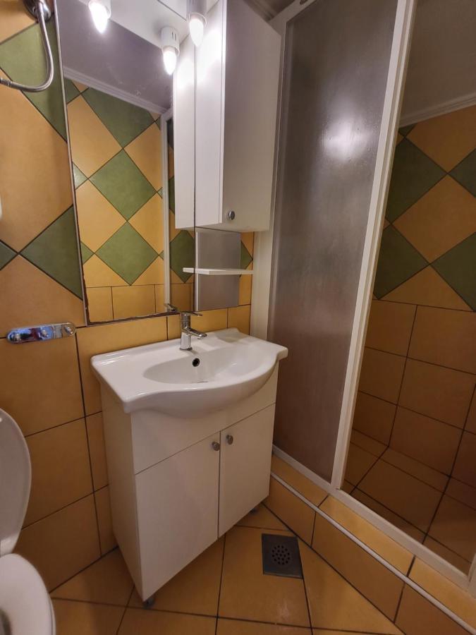 Apartmaniinprimosten Ngoại thất bức ảnh