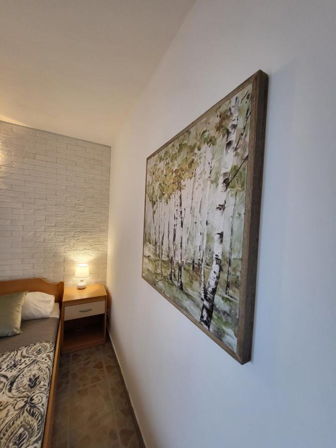 Apartmaniinprimosten Ngoại thất bức ảnh