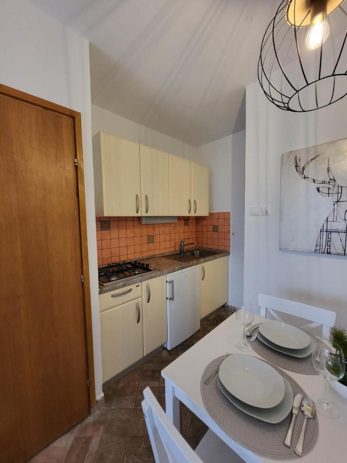 Apartmaniinprimosten Ngoại thất bức ảnh