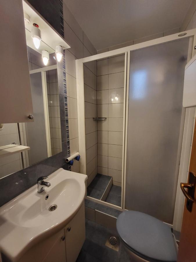 Apartmaniinprimosten Ngoại thất bức ảnh